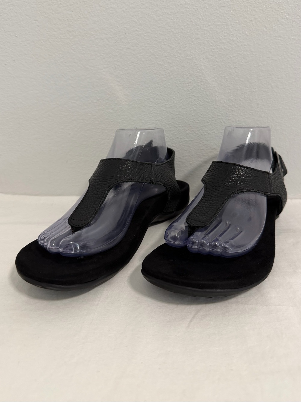 Vionic Terra T-Strap sandals black adjustable strap comfort Women’s Size 8
